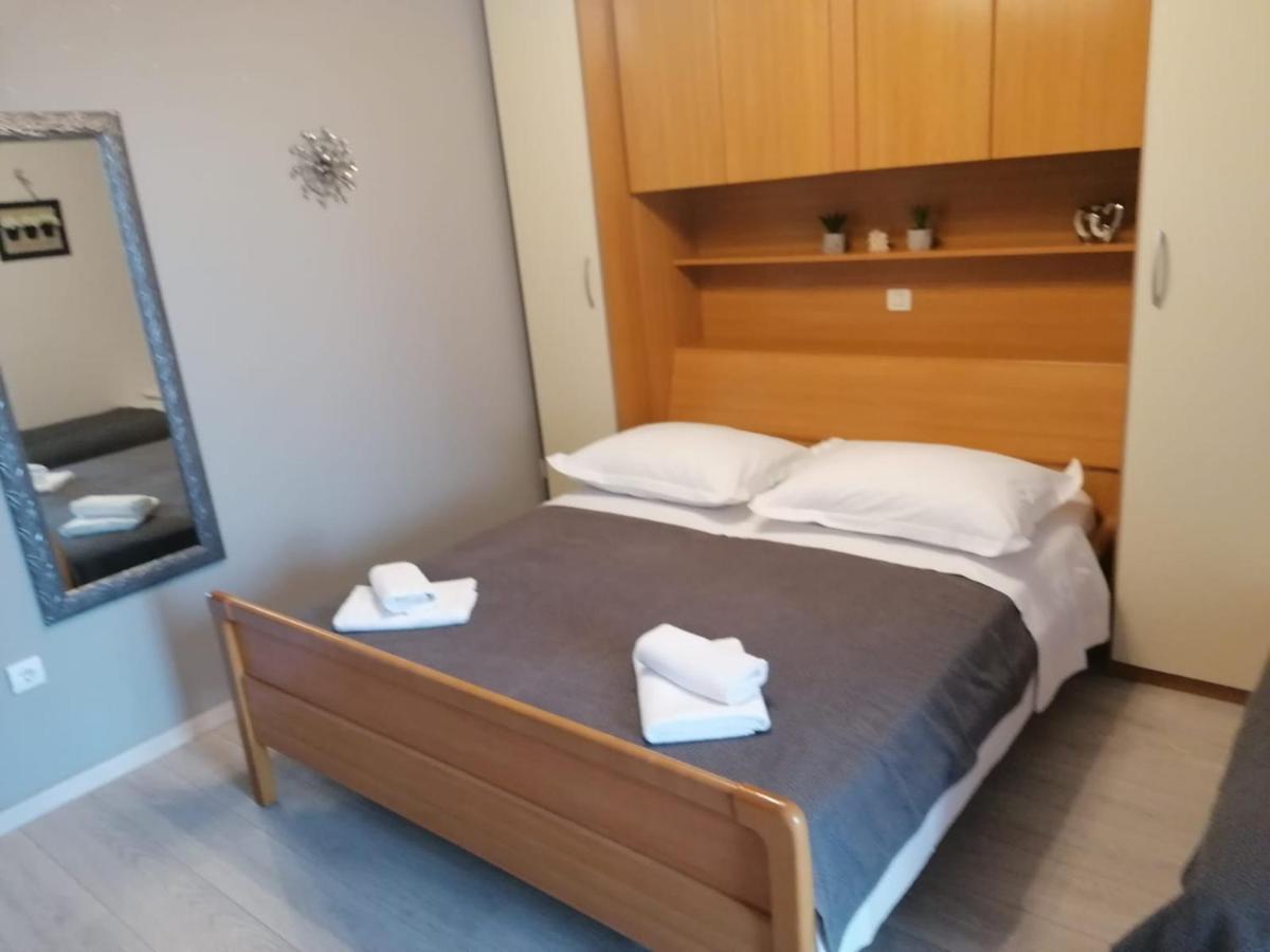Apartments Moso Tučepi Eksteriør bilde