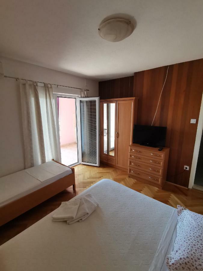 Apartments Moso Tučepi Eksteriør bilde