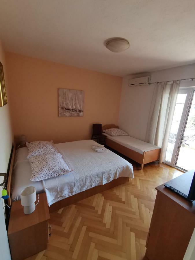 Apartments Moso Tučepi Eksteriør bilde