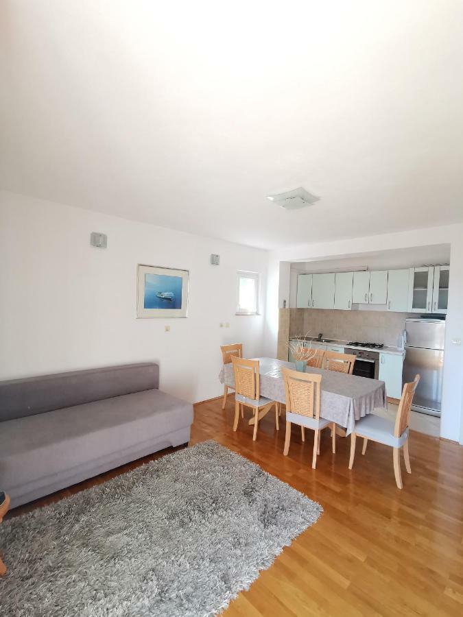 Apartments Moso Tučepi Eksteriør bilde