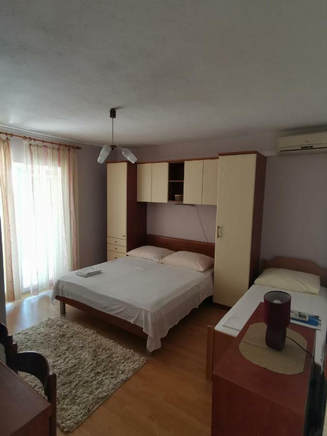 Apartments Moso Tučepi Eksteriør bilde