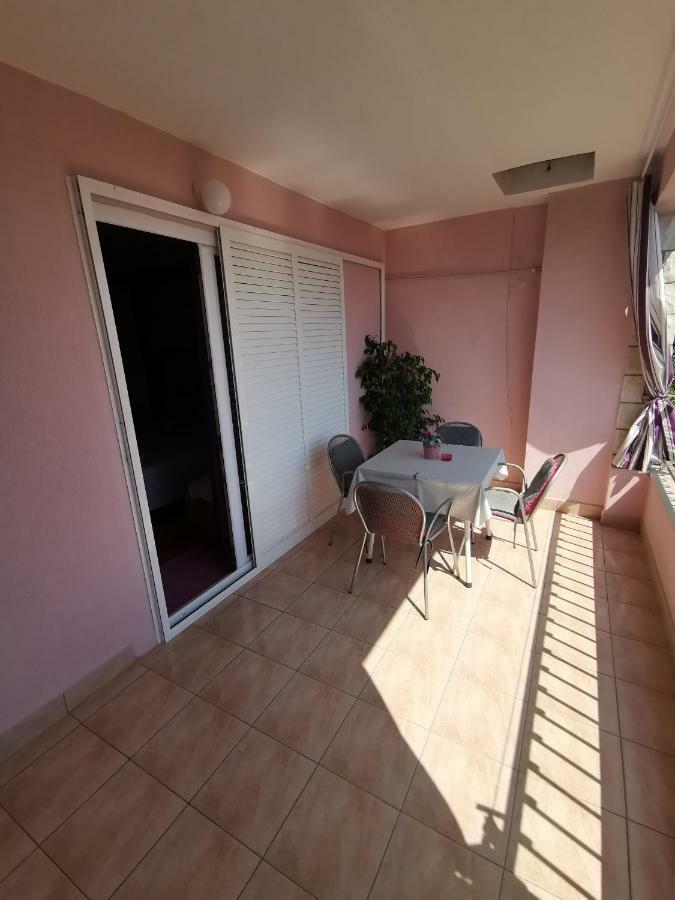 Apartments Moso Tučepi Eksteriør bilde