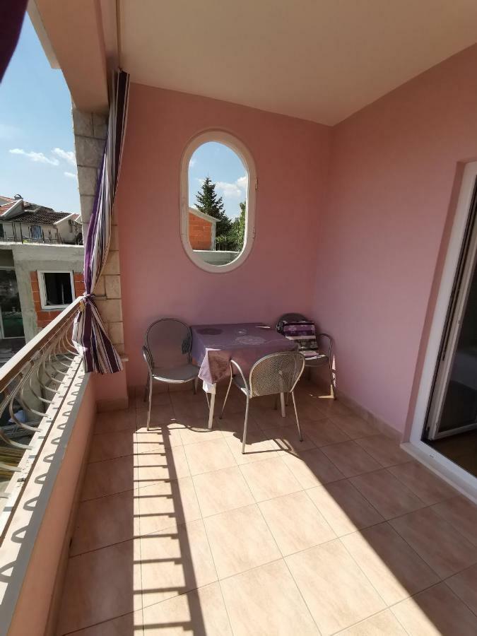 Apartments Moso Tučepi Eksteriør bilde