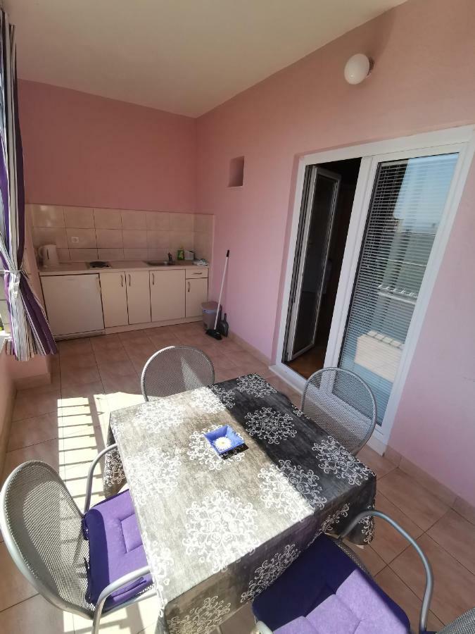 Apartments Moso Tučepi Eksteriør bilde