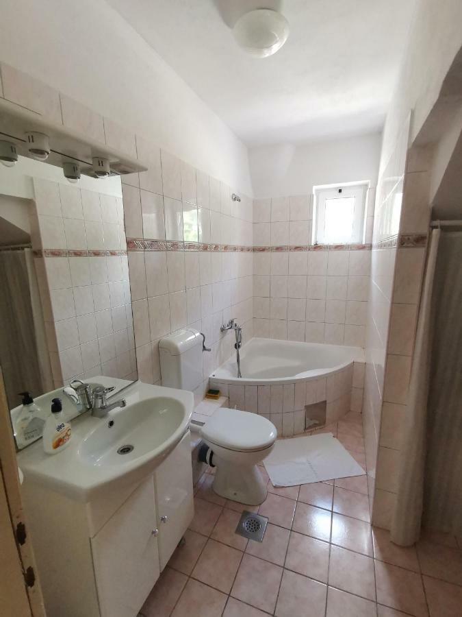 Apartments Moso Tučepi Eksteriør bilde