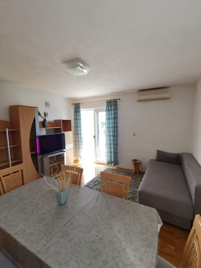 Apartments Moso Tučepi Eksteriør bilde